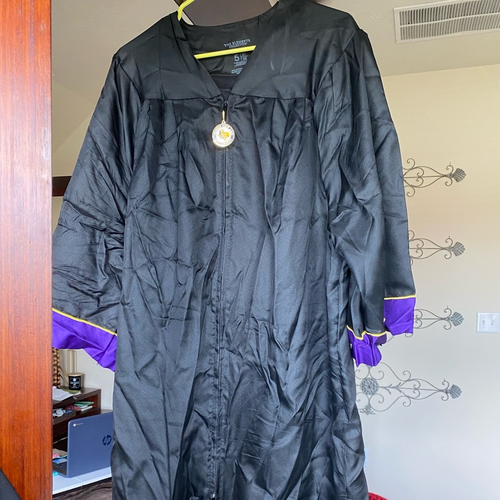 graduation cap and gown 2022 Prairie View A&M University